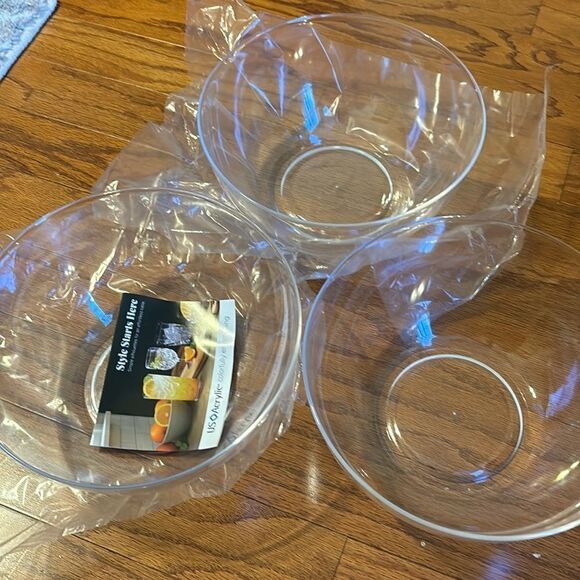 THREE acrylic transparent bowls for entertaining: chips, ice, etc. - Picture 3 of 6